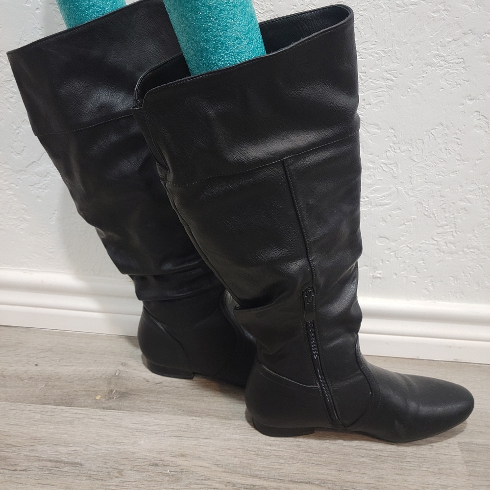 Black Leather Slouchy Boots!